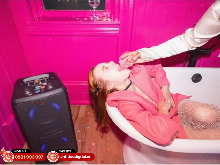 Klipsch Miami sử dụng pin Lithium dung lượng 5000mAh với điện &aacute;p 14.8V