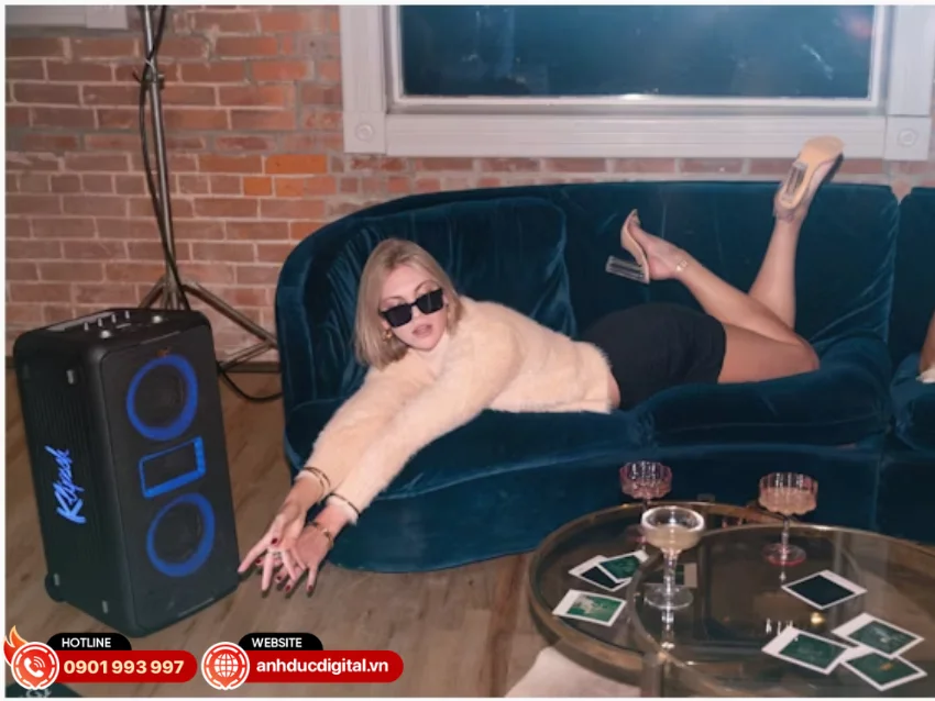 Klipsch Miami được trang bị hệ thống đ&egrave;n RGB với 6 chế độ hiệu ứng kh&aacute;c nhau