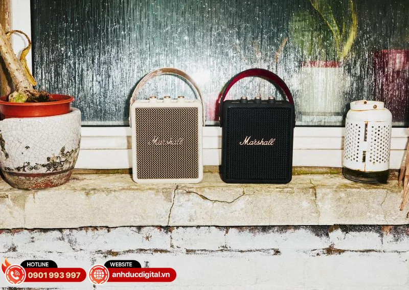 Marshall Stockwell III l&agrave; mẫu loa di động sở hữu thiết kế nhỏ gọn
