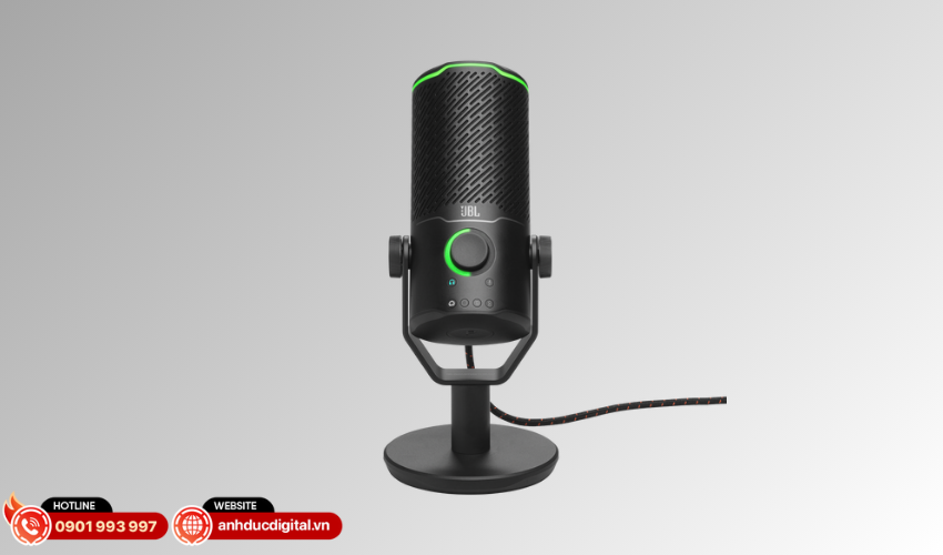 Micro-JBL-Quantum-Stream-Studio-3