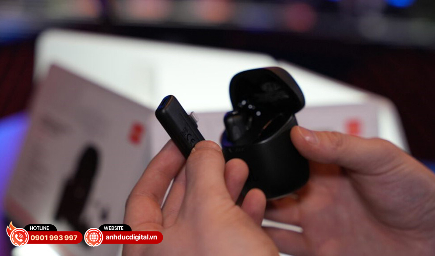 Micro JBL Quantum Stream Wireless 24