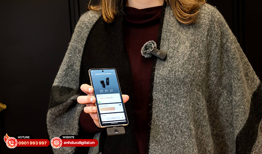 Micro JBL Quantum Stream Wireless 26