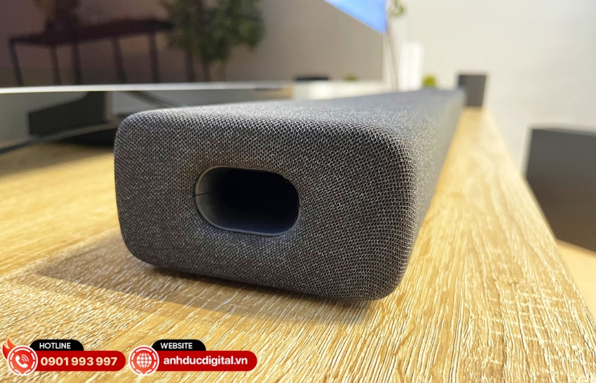 Yamaha SR-X40A tích hợp loa siêu trầm ngay trong thân máy