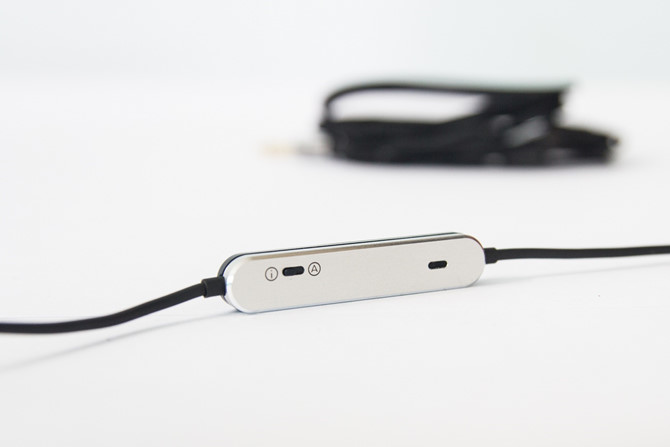 AKG N40 10