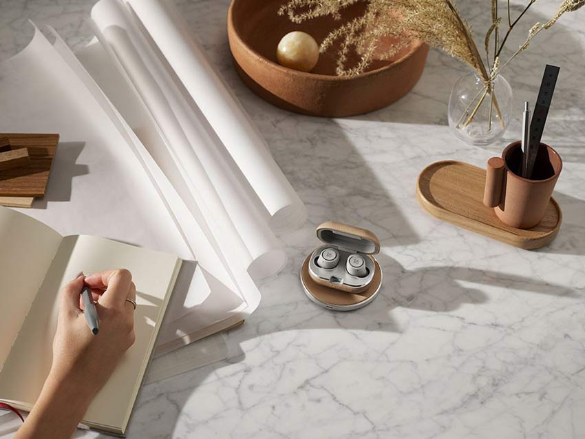 BeoPlay E8 2.0 23