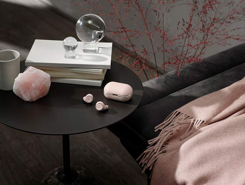 BeoPlay E8 2.0 24