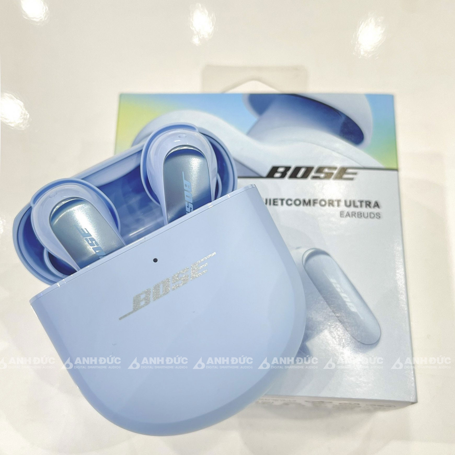 Bose-QuietComfort-Ultra-Earbuds--Moonstone-Blue-03