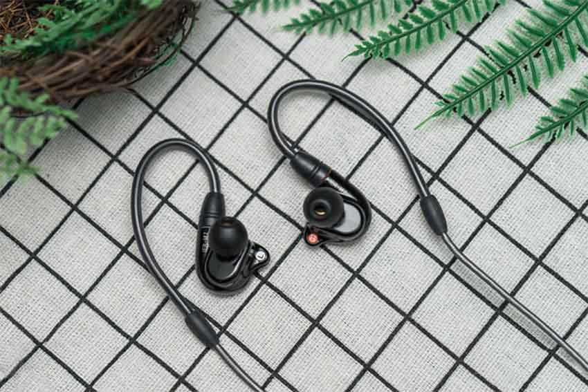 Sony IER-M7 12