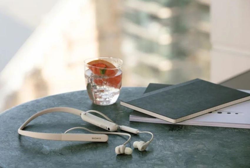 Sony WI-1000XM2 11