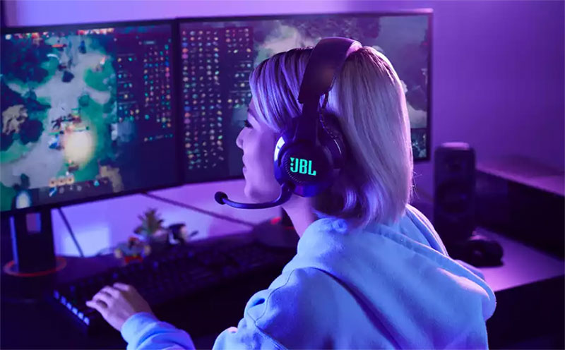 Làm chủ cuộc chơi cùng JBL QuantumSOUND Signature