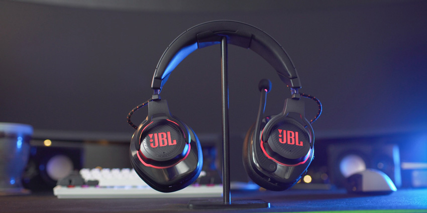 JBL Quantum 800 23