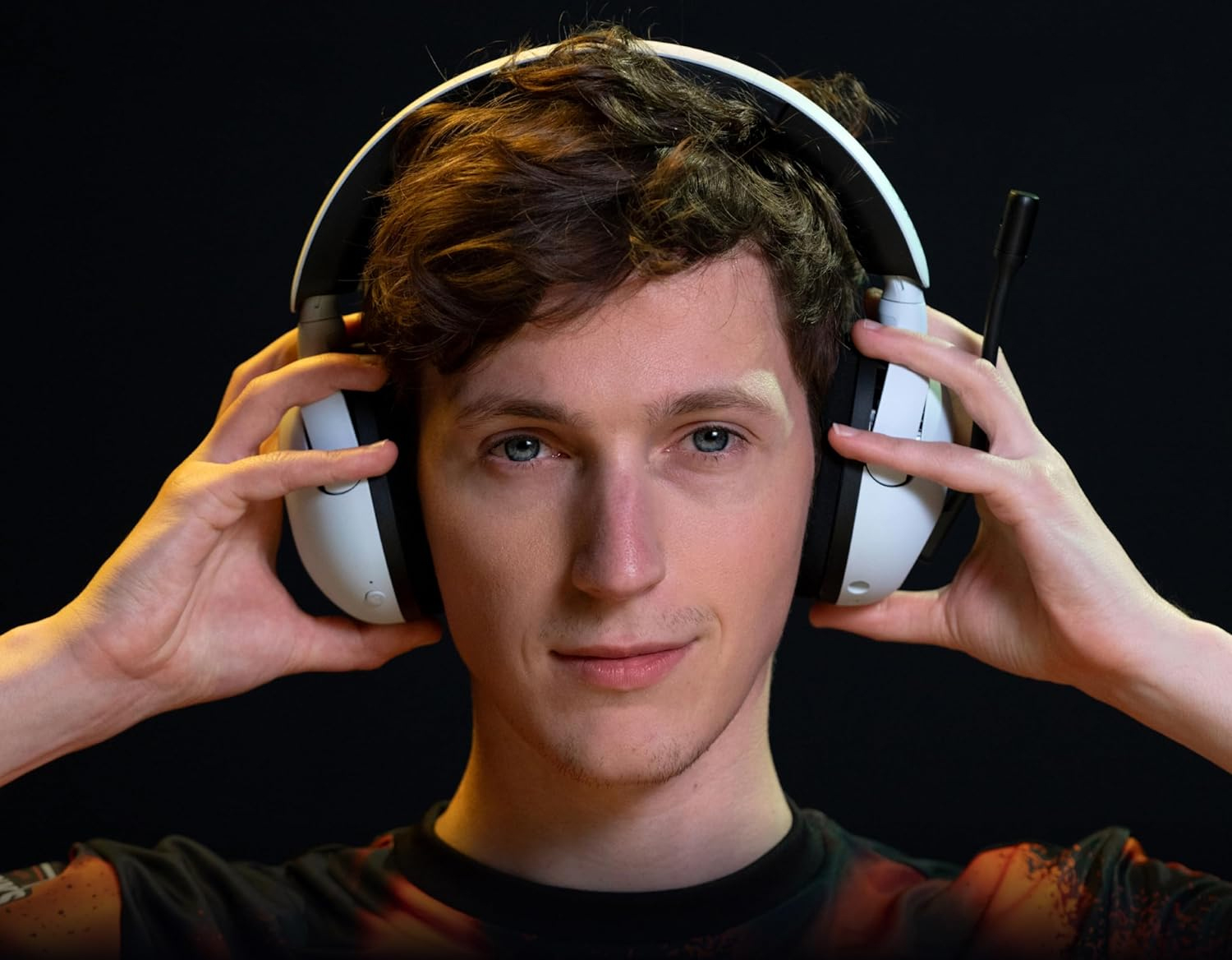 Thiết kế hiện đại, thoải mái khi đeo 