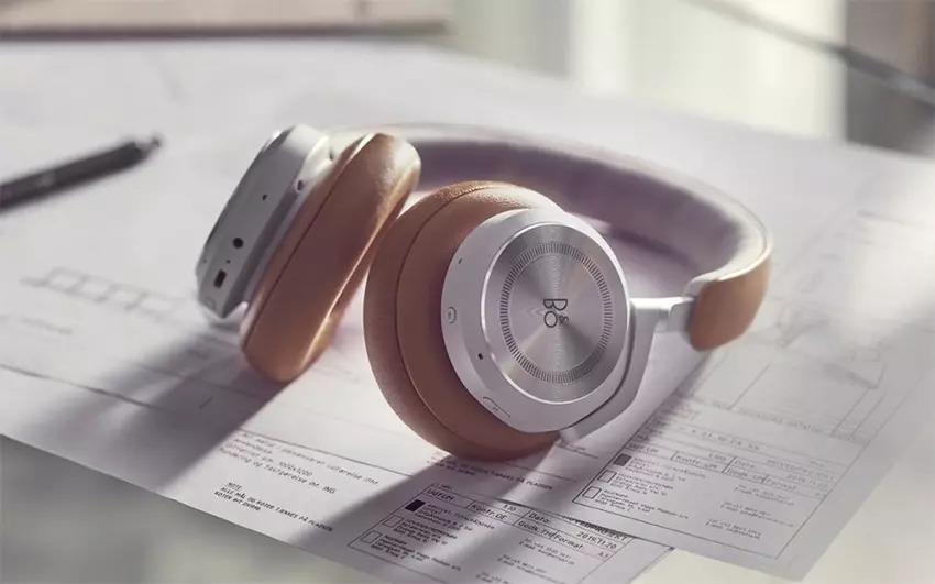B&O Beoplay HX 20