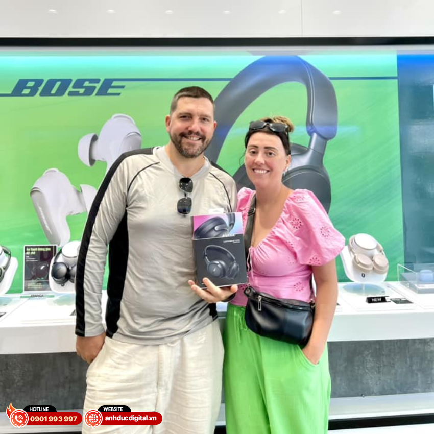 khách hàng mua tai nghe chống ồn Bose (1)