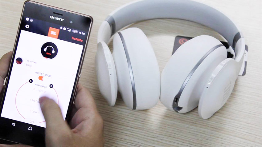 JBL Everest Elite 700 02