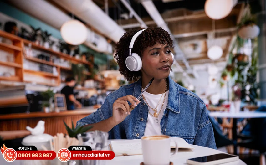 JBL Live 680NC được trang bị c&ocirc;ng nghệ True Adaptive Noise Cancelling 2.0