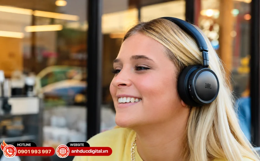 Tai nghe JBL Live 680NC sở hữu thiết kế On-ear gọn nhẹ