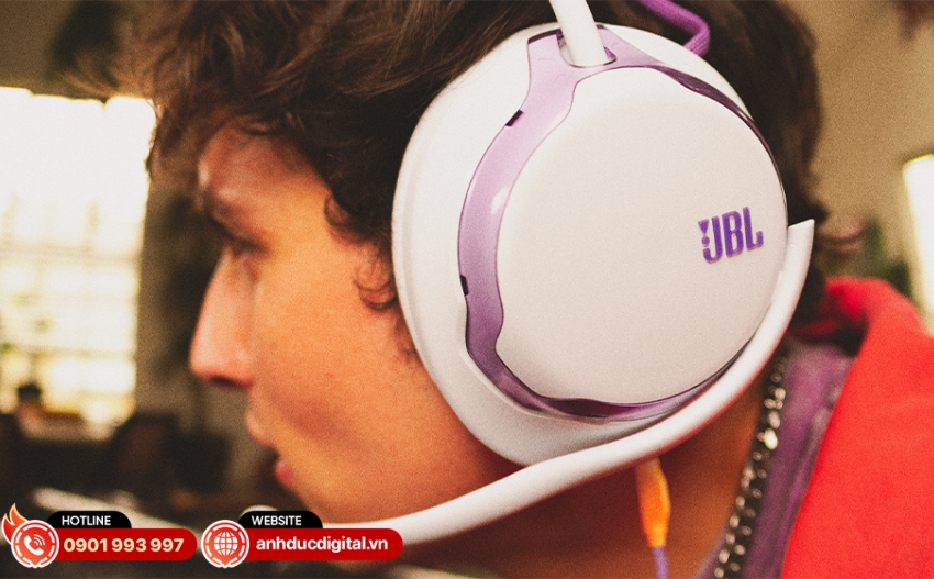 JBL Quantum 250 t&iacute;ch hợp c&ocirc;ng nghệ &acirc;m thanh kh&ocirc;ng gian JBL Quantum Spatial Sound