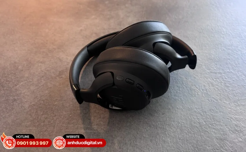 JBL Tune 780NC sở hữu thiết kế Over-ear &ocirc;m trọn tai&nbsp;mang lại cảm gi&aacute;c đeo chắc chắn v&agrave; gấp gọn tiện lọi