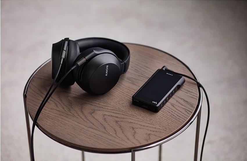 Sony MDR-Z7M2 12