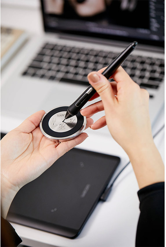 Wacom Intuos Pro Pen và Touch Small 06