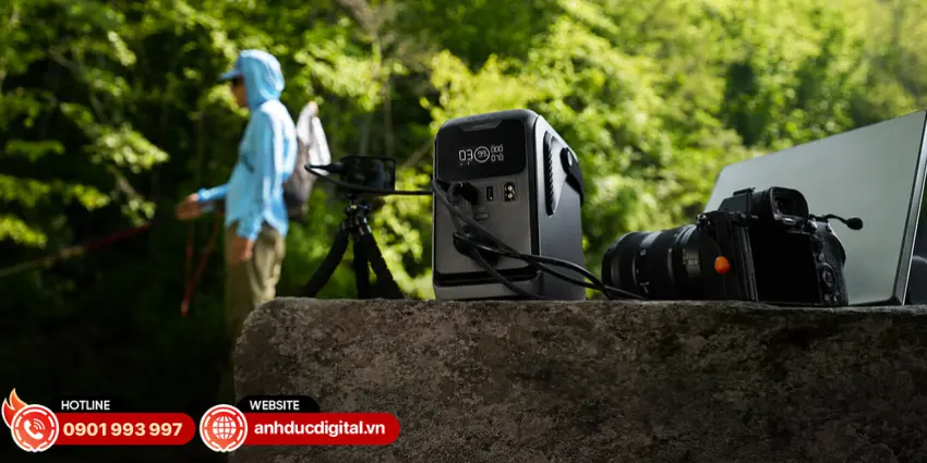 EcoFlow Trail 300 DC c&oacute; c&ocirc;ng suất 300W v&agrave; hỗ trợ cấp nguồn c&ugrave;ng l&uacute;c cho tối đa 5 thiết bị