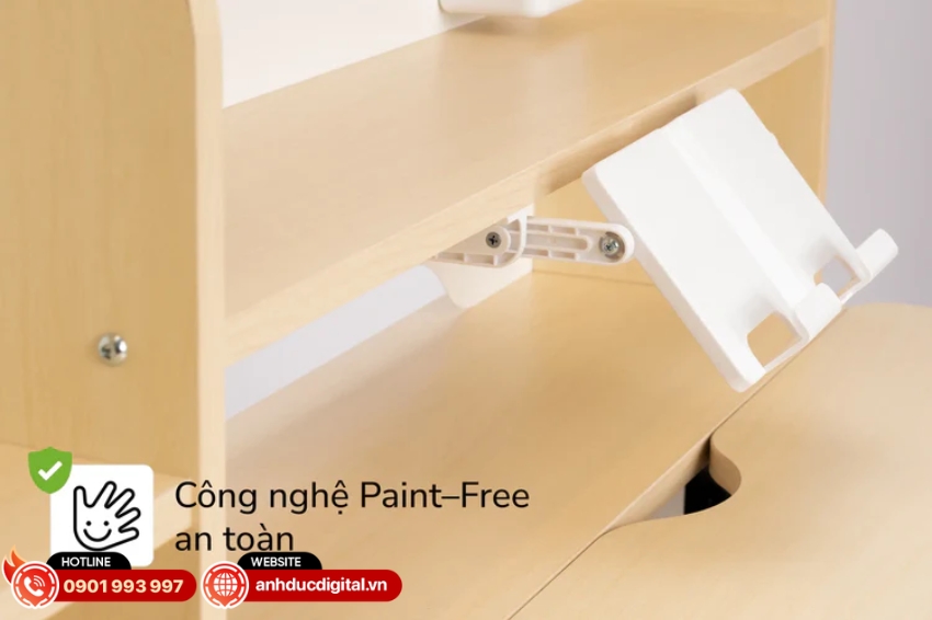 Epione AlphaDesk sử dụng gỗ cao su nguyên khối đạt tiêu chuẩn E0 châu Âu