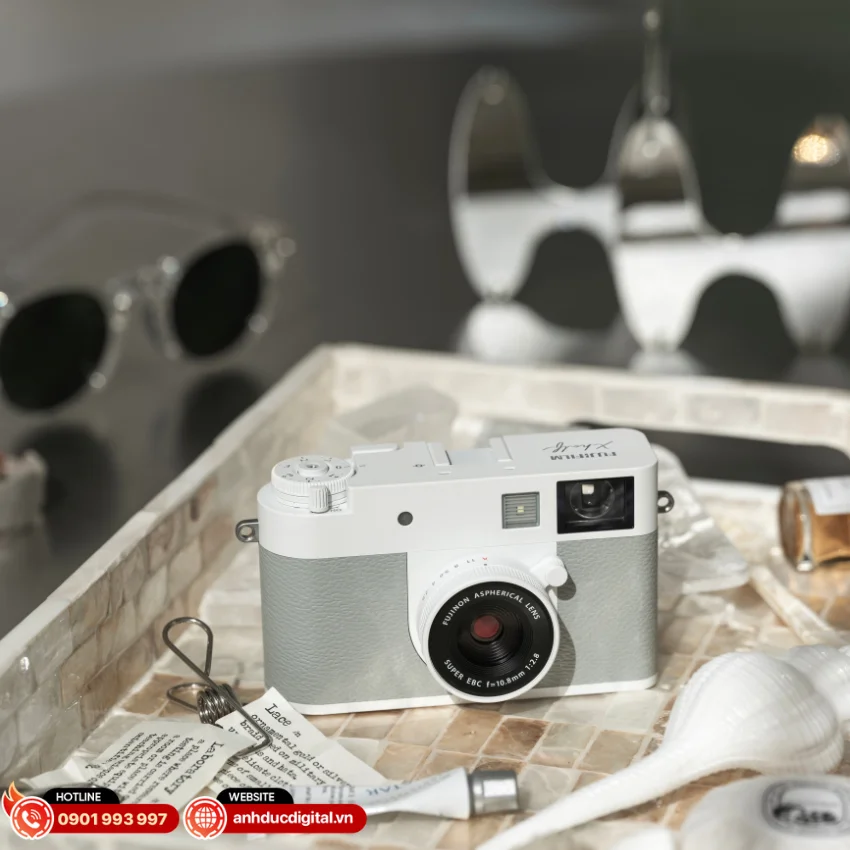 Fujifilm X Half được thiết kế xoay quanh trải nghiệm chụp ảnh dọc