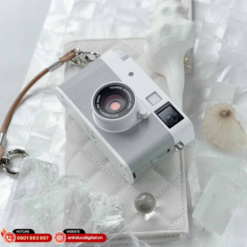 Fujifilm X Half bổ sung ba bộ lọc lấy cảm hứng từ m&aacute;y ảnh film cổ