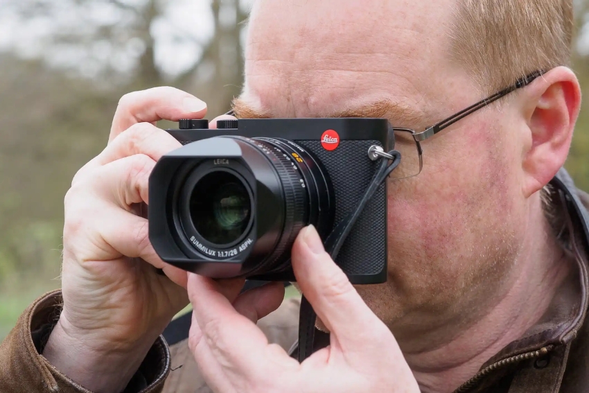 Leica Q2 c&oacute; chế độ Crop th&ocirc;ng minh