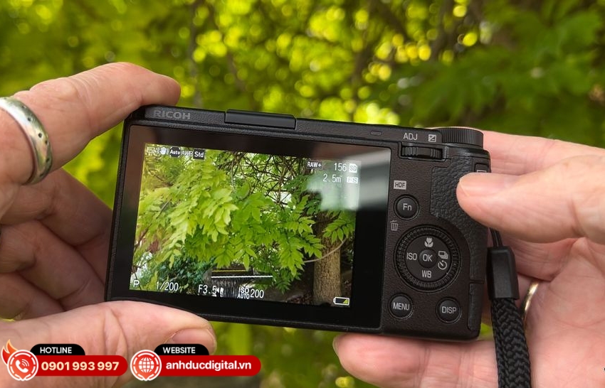 Ricoh GR III HDF tích hợp cơ chế chống rung 3 trục