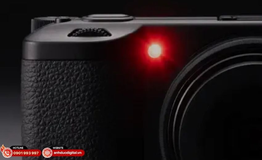 Khả năng chụp thiếu s&aacute;ng Ricoh GR IV Monochrome