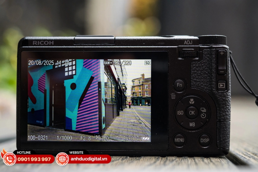 Ricoh GR IV định dạng hình ảnh cao cấp