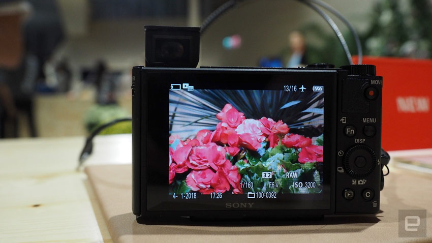Sony Cyber-Shot DSC-HX99 4