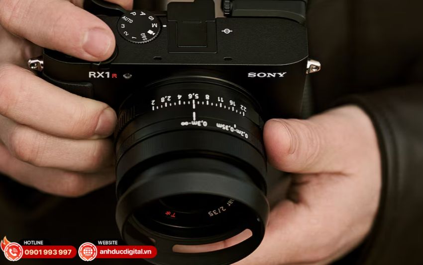 Sony RX1R III có cảm biến full-frame 61.0MP
