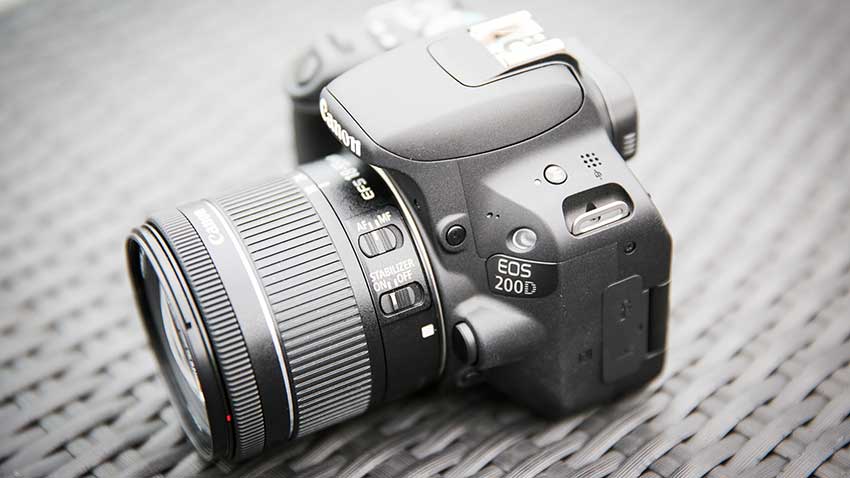 Canon EOS 200D 4