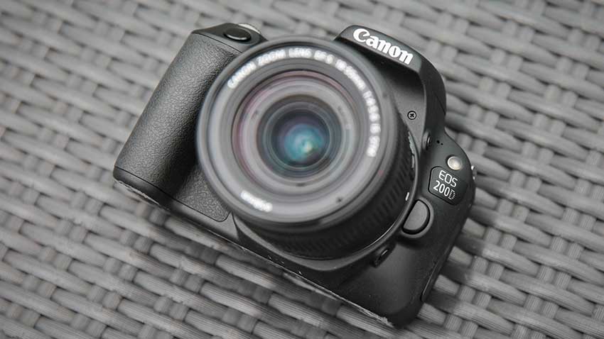 Canon EOS 200D 6