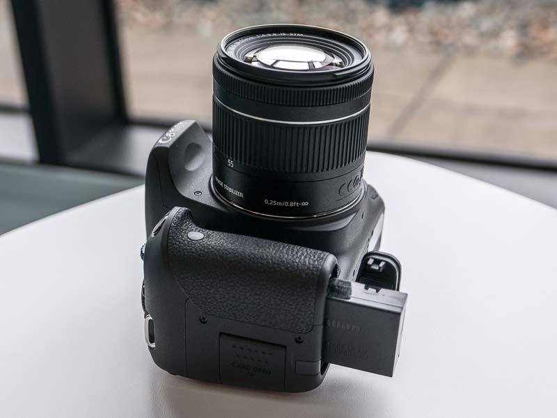 Canon EOS 800D 13