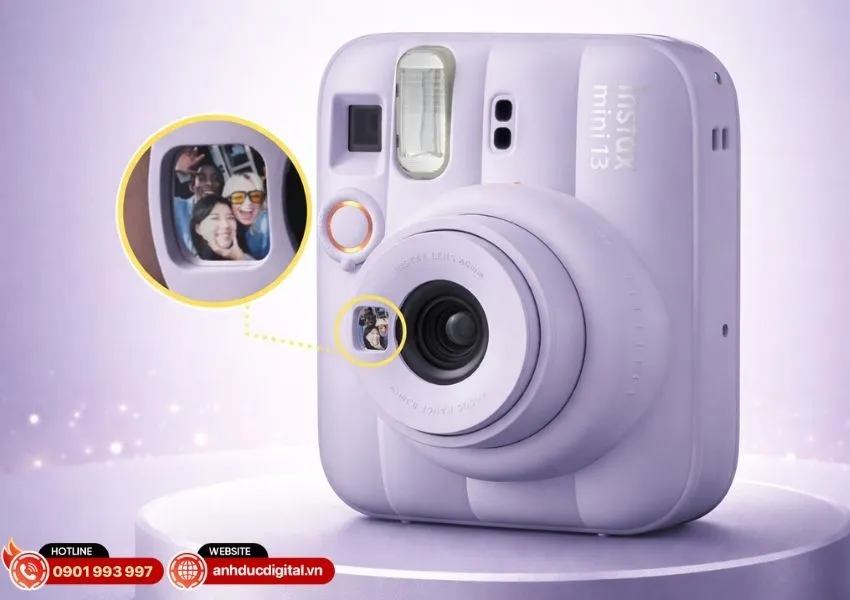 Cận cảnh gương selfie t&iacute;ch hợp tr&ecirc;n Fujifilm Instax Mini 13