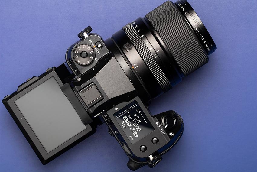 Fujifilm GFX 100S Lens GF 32-64mm 01