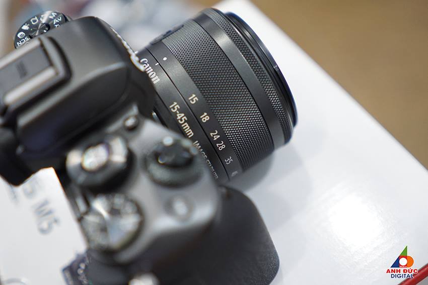 Canon EOS M5 10
