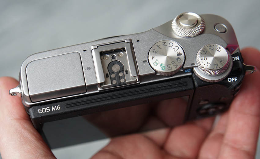 Canon EOS M6 8