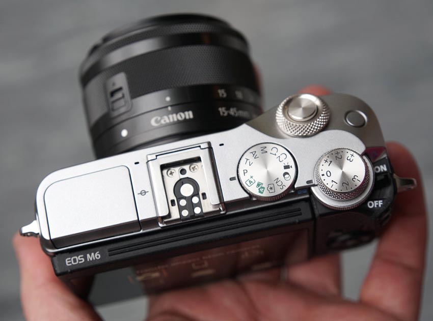 Canon EOS M6 9