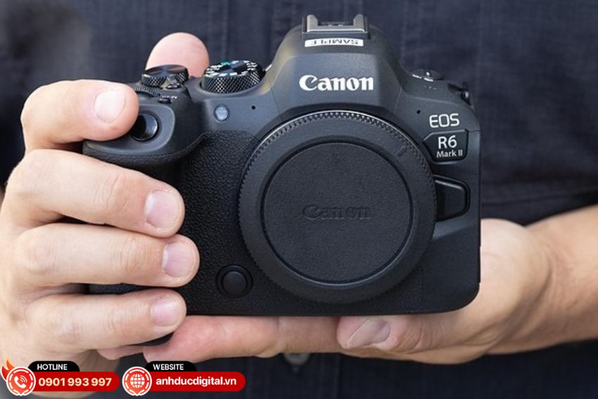 Thiết kế bền bỉ chắc chắn của Canon EOS R6 II