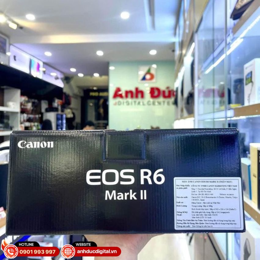 Ảnh chụp cận sản phẩm R6 Mark 2 tại Anh Đức Digital