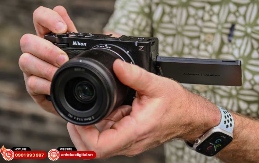 Máy ảnh Nikon ZR hỗ trợ quay RAW 12-bit