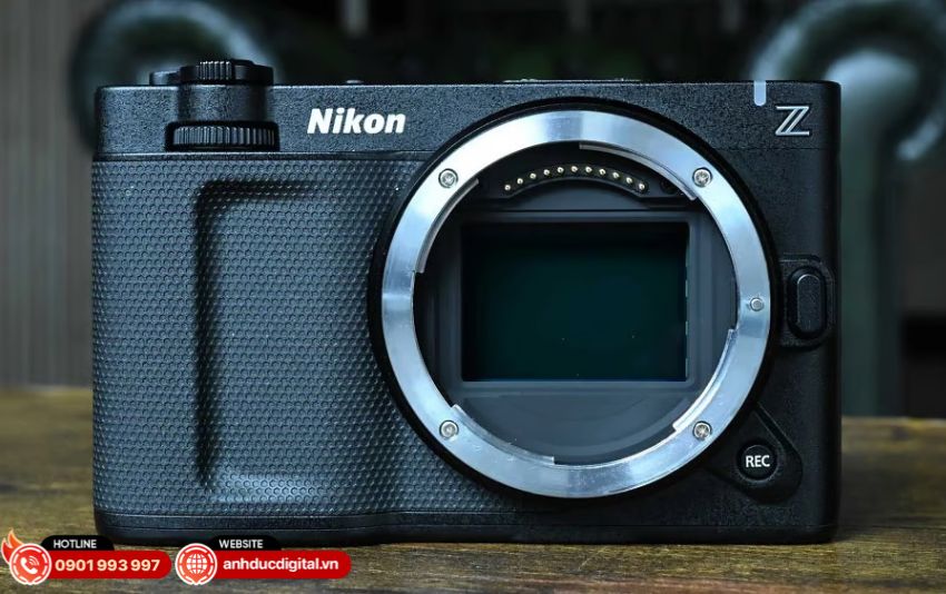 Máy ảnh Nikon chống rung 5 trục