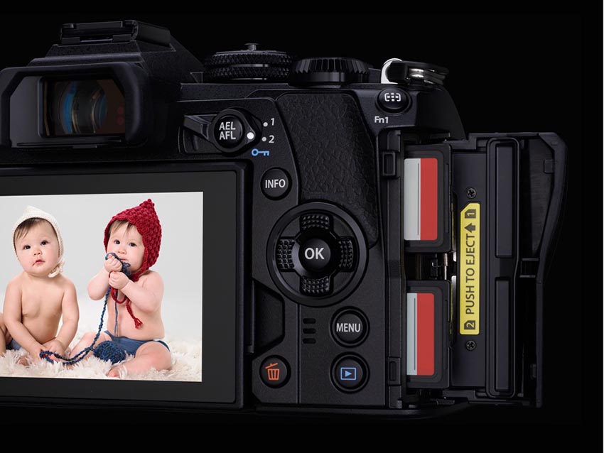 Olympus OM-D E-M1 Mark II 8