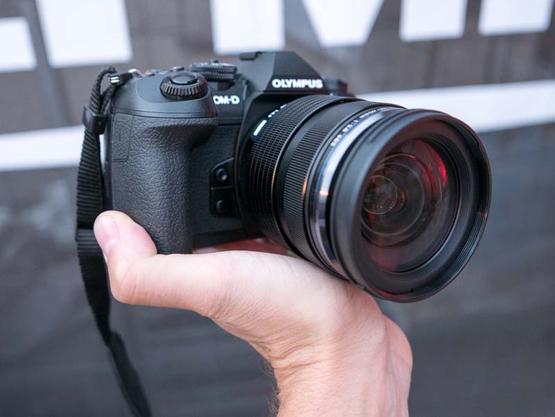 Olympus OM-D E-M1 Mark II 10