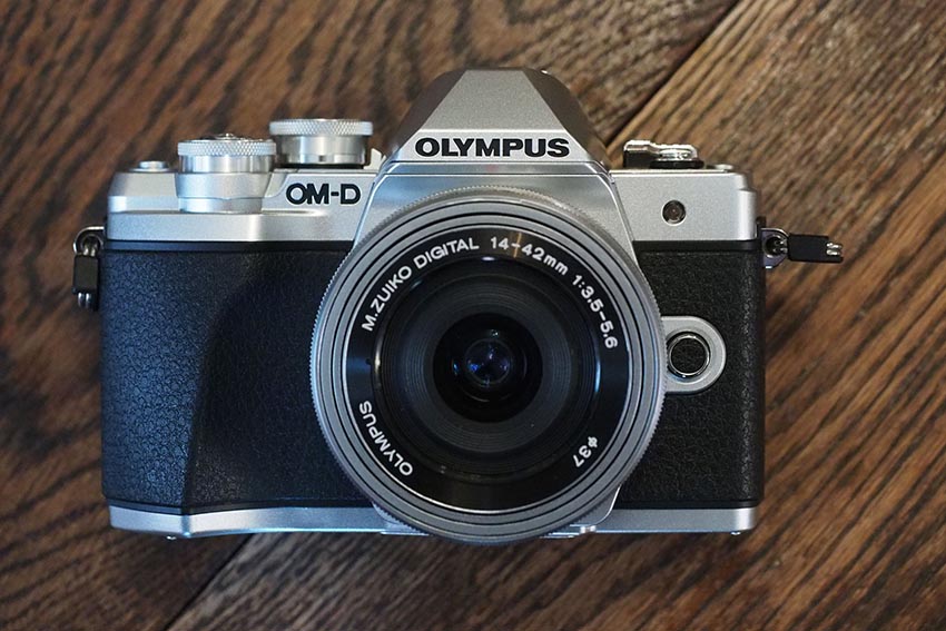 Olympus OM-D E-M10 Mark III 7